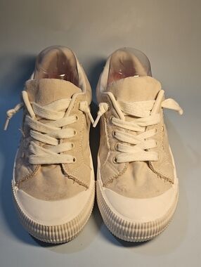 Jellypop Women's Cream Suede Lace-Up Sneakers S8ze 8 Bin 11